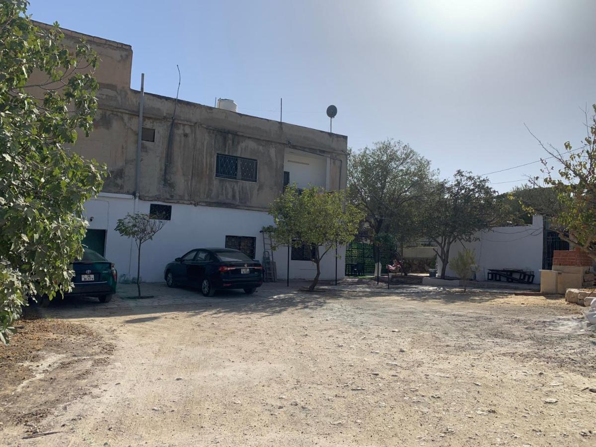 Tayoon Host Apartment Jarash Exterior photo
